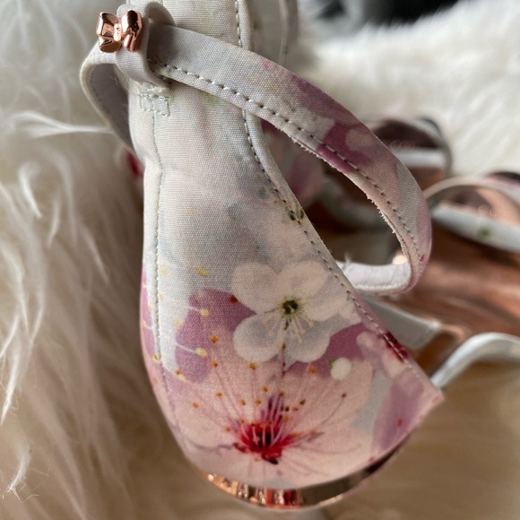 TED BAKER Floral Wedding Sandles - Picture 3 of 4